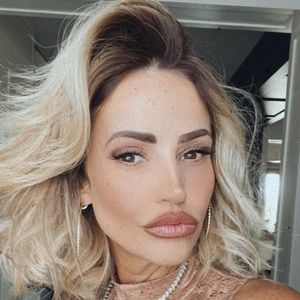 Meet your Posher, Diana